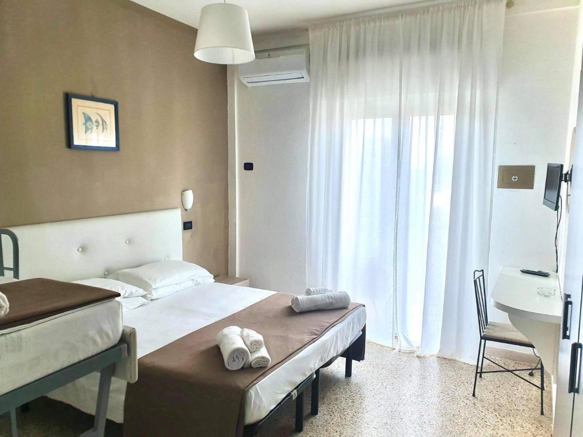 Hotel Bisanzio Cervia Exterior foto