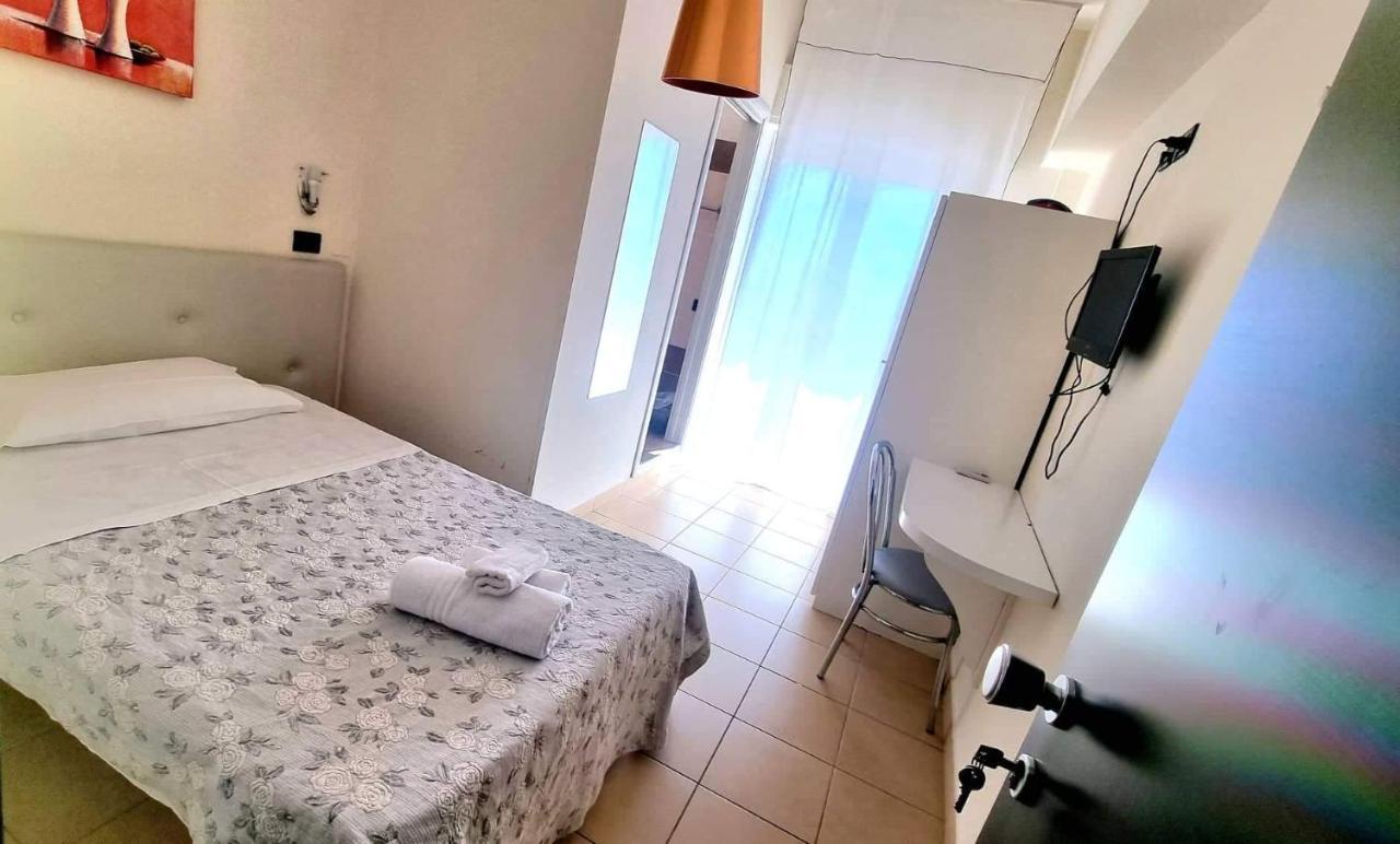 Hotel Bisanzio Cervia Exterior foto